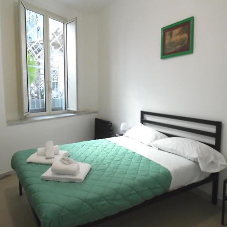 Appartement A Casa Di Ilaria à Naples Extérieur photo